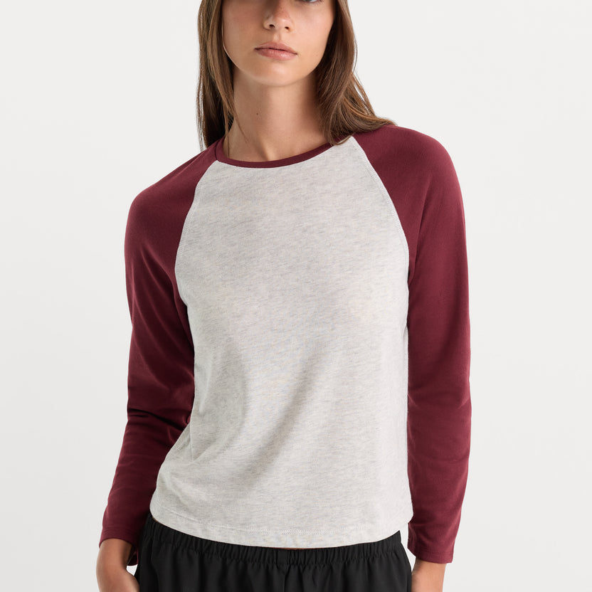 Good American The Long Sleeve Raglan Tee