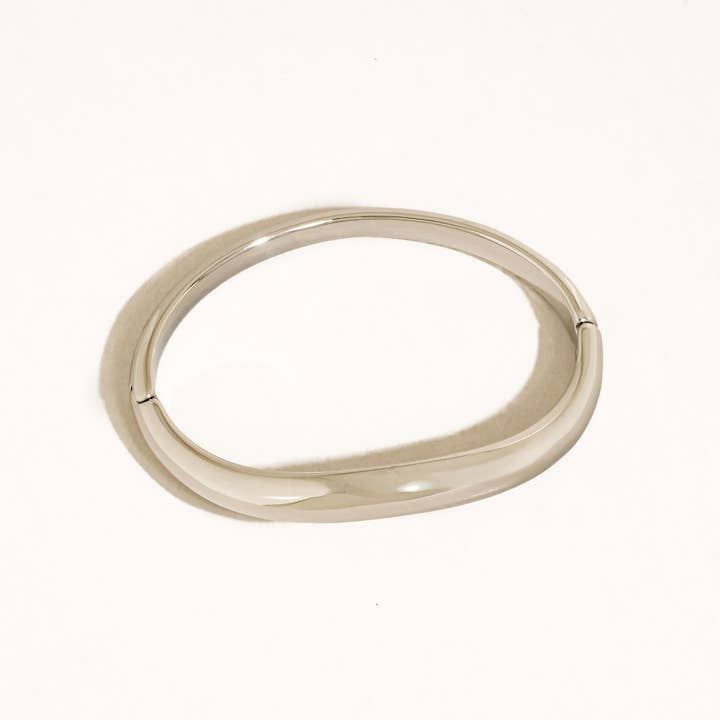 Flanerie by MAIQ Mathieu 18K Gold Non-Tarnish Sculptural Bangle Bracelet