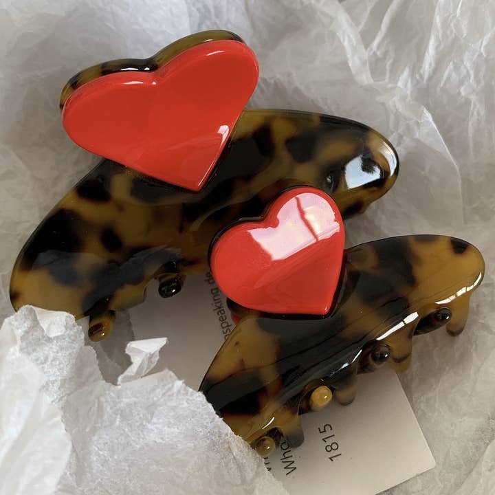 Dipped Shop Sweet Cute Girl Heart Grab Clip - Small
