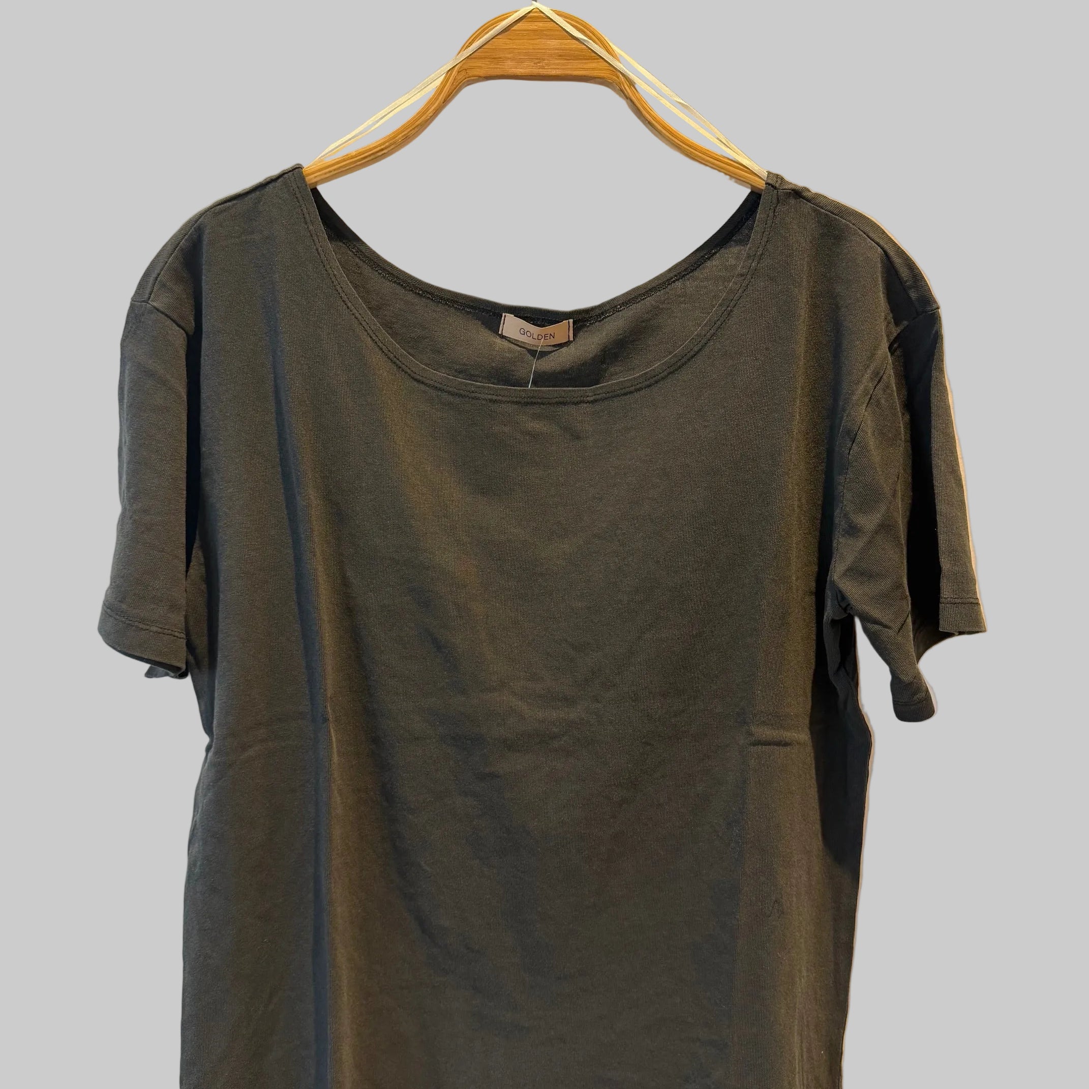 GOLDEN Minerva Tee Black