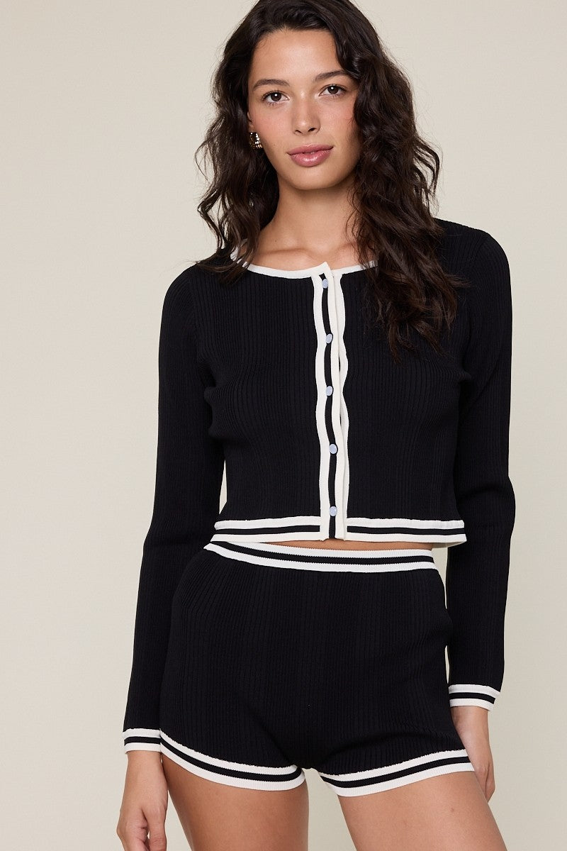 GOLDEN Lotus Color Line Point Long Sleeve Crop Knit Top - Black