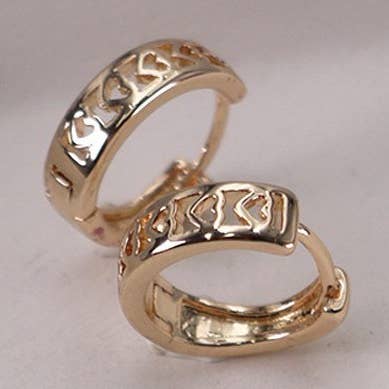 JOSSLYN by Wall to Wall Brass Mini Huggie Heart Hoop Earrings | 80E2515