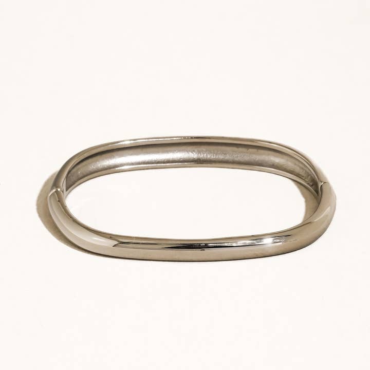 Flanerie by MAIQ Renzi 18K Gold Non-Tarnish Classic Bangle in Silver by Flanerie by MAIQ