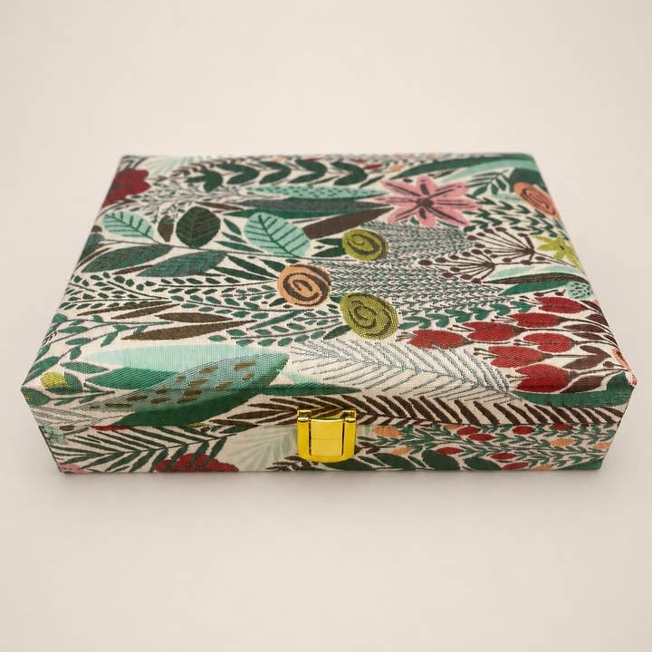 JOSSLYN by Wall to Wall Floral Print Jewelry Organizer Travel Box Case | 40P644 by JOSSLYN by Wall to Wall
