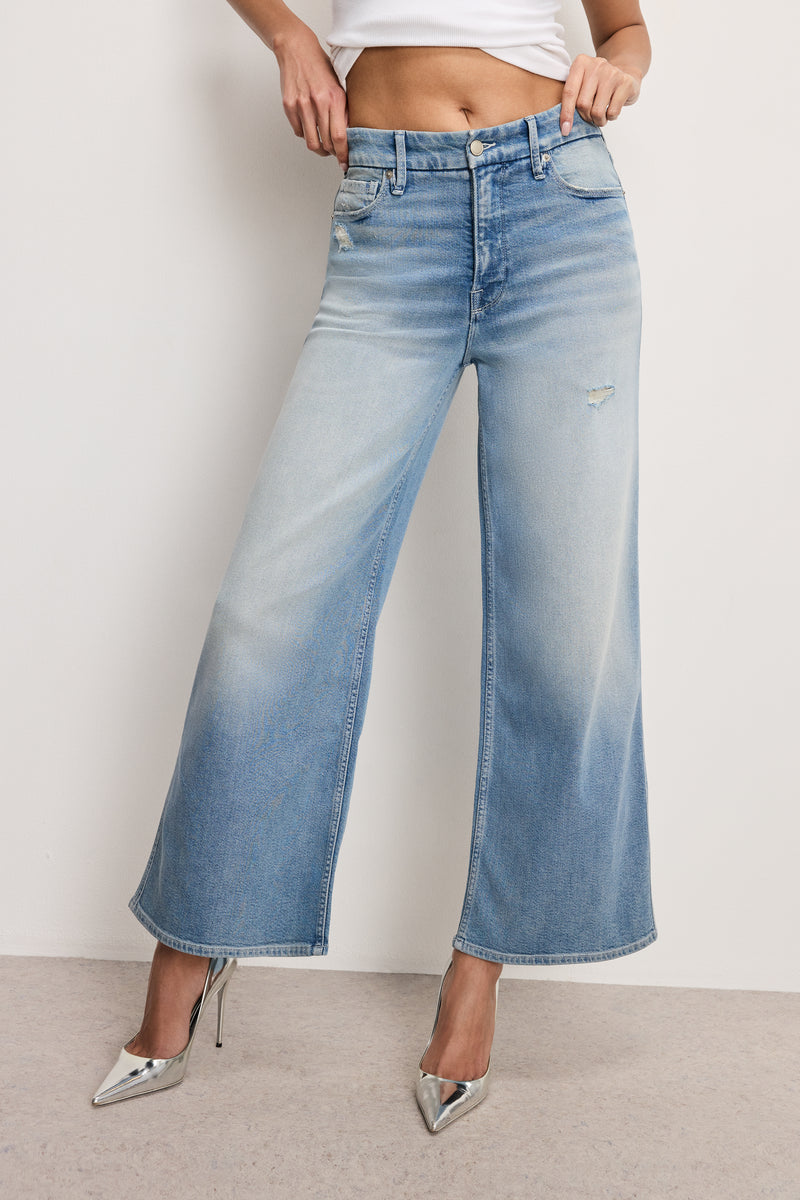 Good American Good Skate Wide Cropped Jeans in Indigo958 - Indigo958