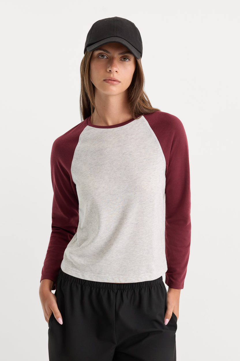 Good American The Long Sleeve Raglan Tee