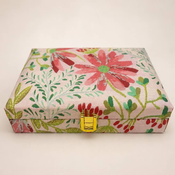 JOSSLYN by Wall to Wall Floral Print Jewelry Organizer Travel Box Case | 40P644 by JOSSLYN by Wall to Wall