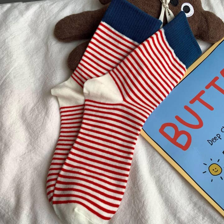 Funkyrel Atzbranding Limited Rufia - Colorful Striped Mid-Calf Socks White