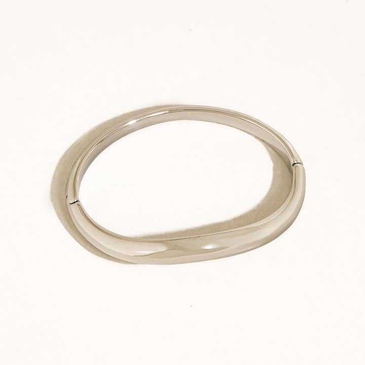 Flanerie by MAIQ Mathieu 18K Gold Non-Tarnish Sculptural Bangle Bracelet