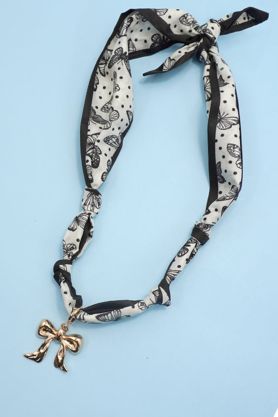 JOSSLYN by Wall to Wall Handcrafted Scarf Interchangeable Charm Necklace | 80N92095 A