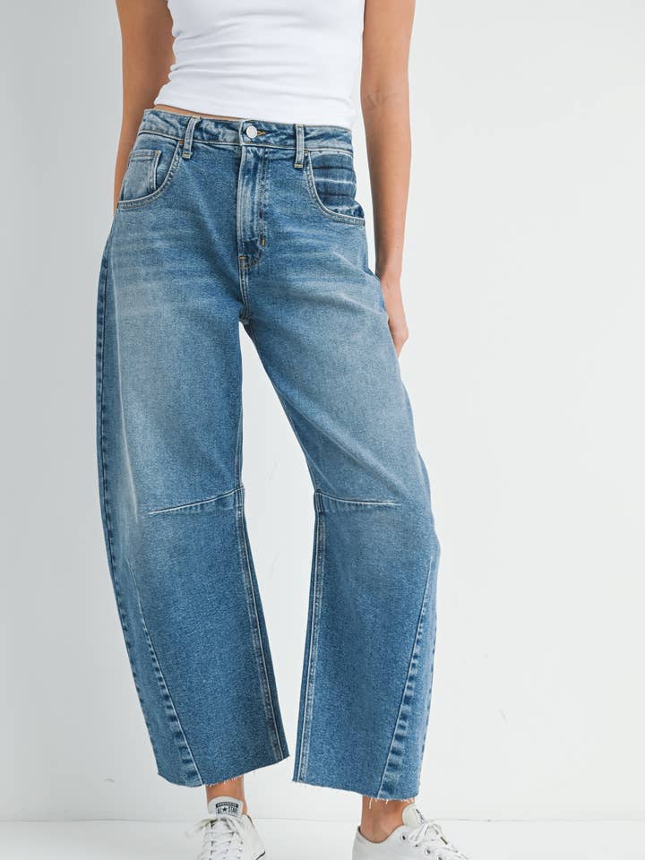 Just Black Denim Barrel Jeans with Seams in Medium