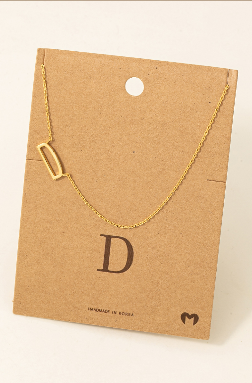GOLDEN Astrid Initial Necklace Gold