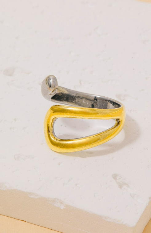 YAZ. 3 Line Open Ring