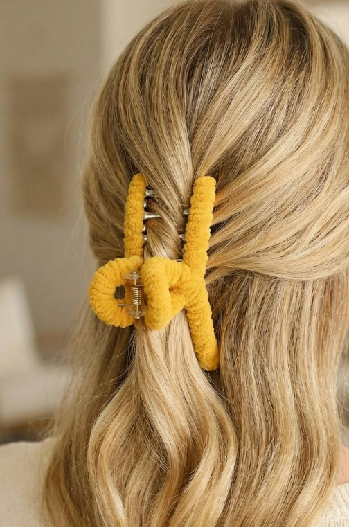 YAZ. Woven Furry Single Knot Hair Klip