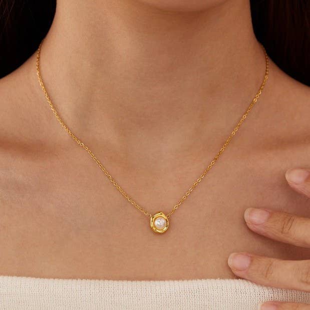 JOSSLYN by Wall to Wall 18K Stainless Steel Tarnish Free Pearl Necklace | 40NK9544