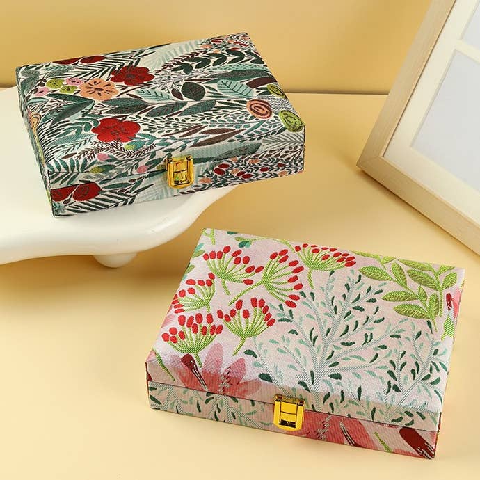 JOSSLYN by Wall to Wall Floral Print Jewelry Organizer Travel Box Case | 40P644 by JOSSLYN by Wall to Wall