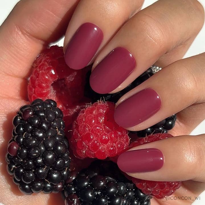 Glamnetic Berry Maroon Press-On Nails | Short Round